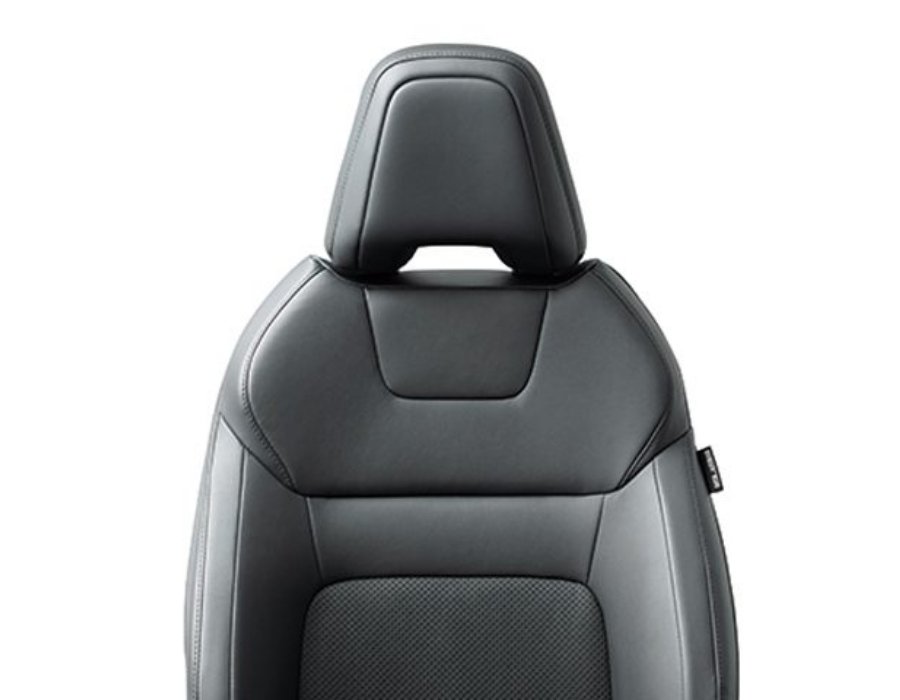 内装色：ブラック＜G＞シート地：スエード/合皮コンビ