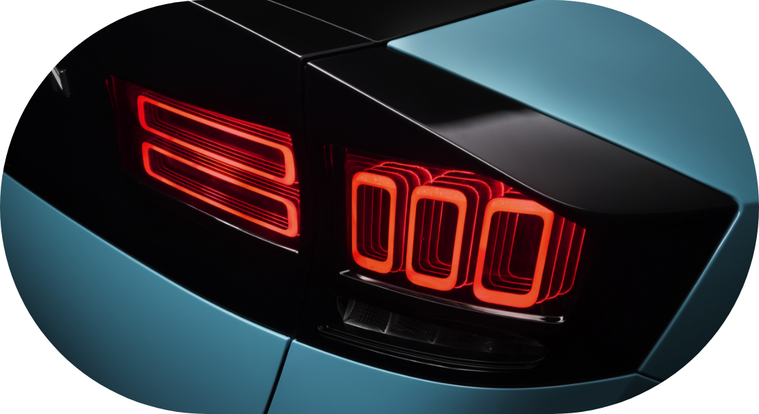 先進的なリアスタイル